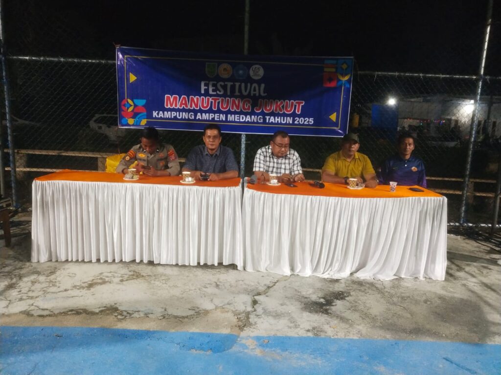 Peringatan HUT ke-45 Kampung Ampen Medang Ditutup Meriah dengan Tradisi Menutung Jukut